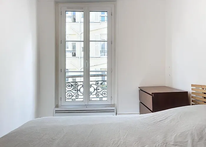 2 Pieces Lumineux Au Calme - Au Coeur Du 17eme - Les Freres De La Loc' 아파트 파리